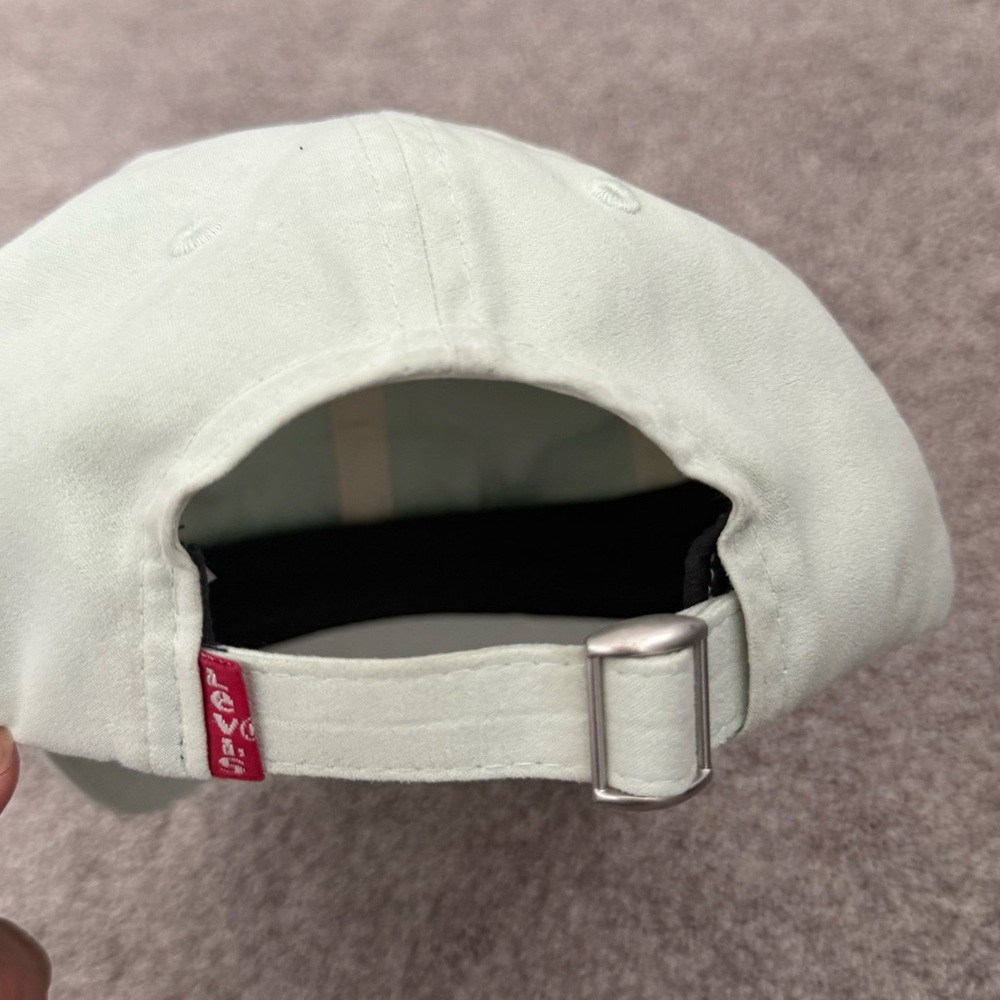 Levi’s baseball hat - Picture 2 of 4